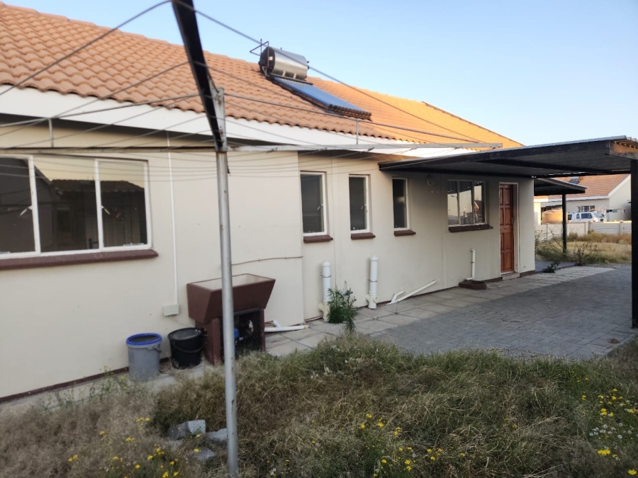 4 Bedroom Property for Sale in Freedom Park North West